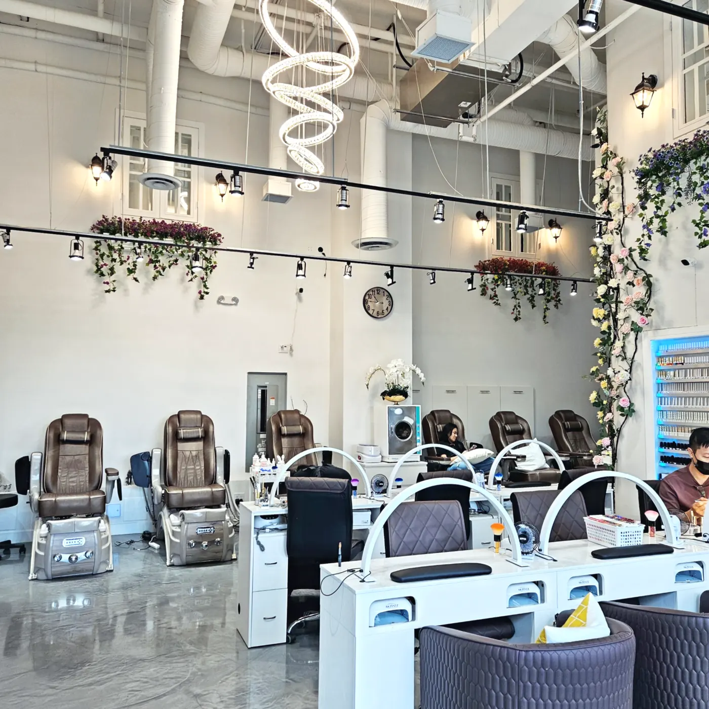 DL's Luxe Nail Salon, a commercial ti project by Costar Construction at 4299 Dawson St, Burnaby, BC V5C 4B3, photo 3 of 3