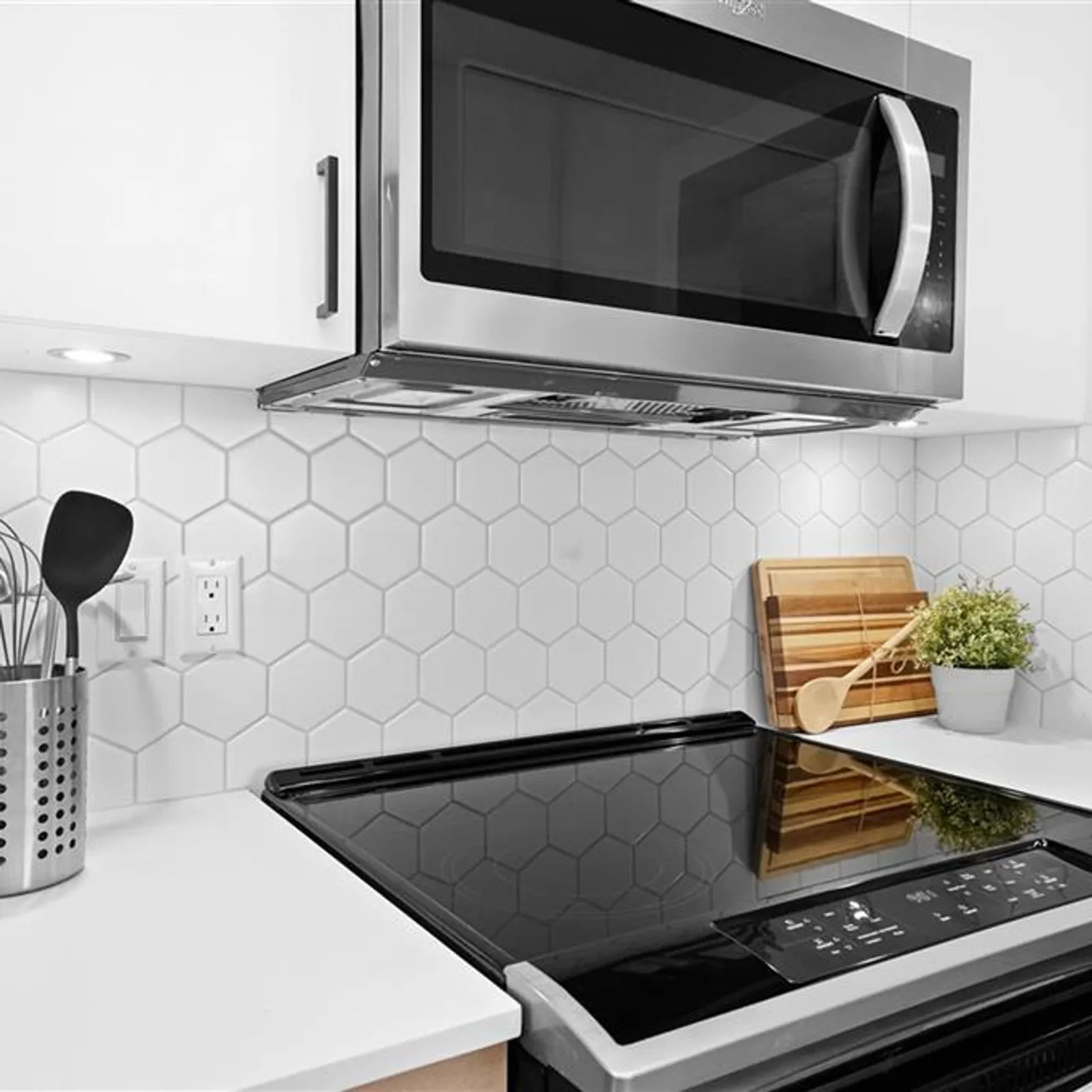 New Westminster Apartment, a apartment project by Costar Construction at 350 Ninth St, photo 4 of 6