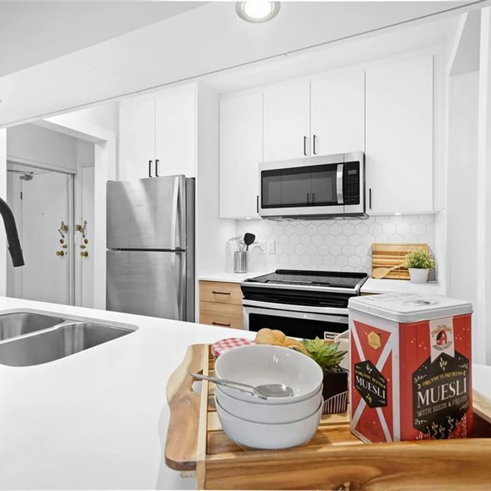 New Westminster Apartment, a apartment project by Costar Construction at 350 Ninth St, photo 5 of 6